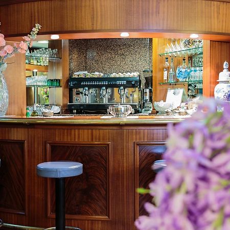 Hotel Il Telegrafo Melegnano Eksteriør billede
