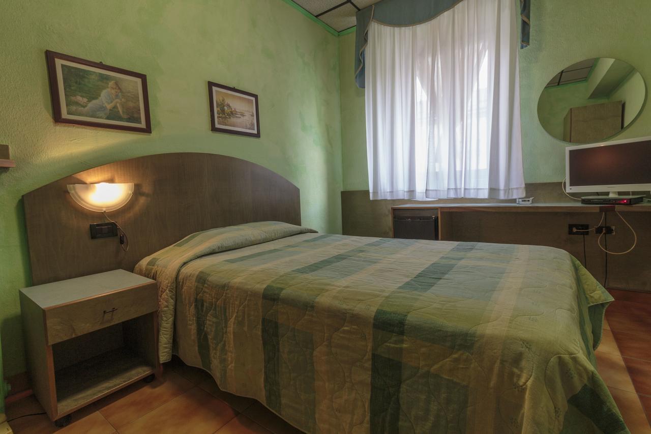 Hotel Il Telegrafo Melegnano Eksteriør billede