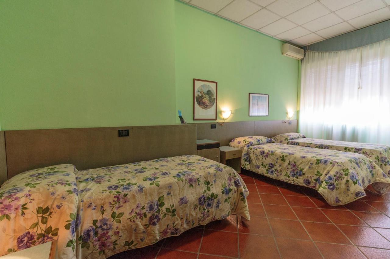 Hotel Il Telegrafo Melegnano Eksteriør billede